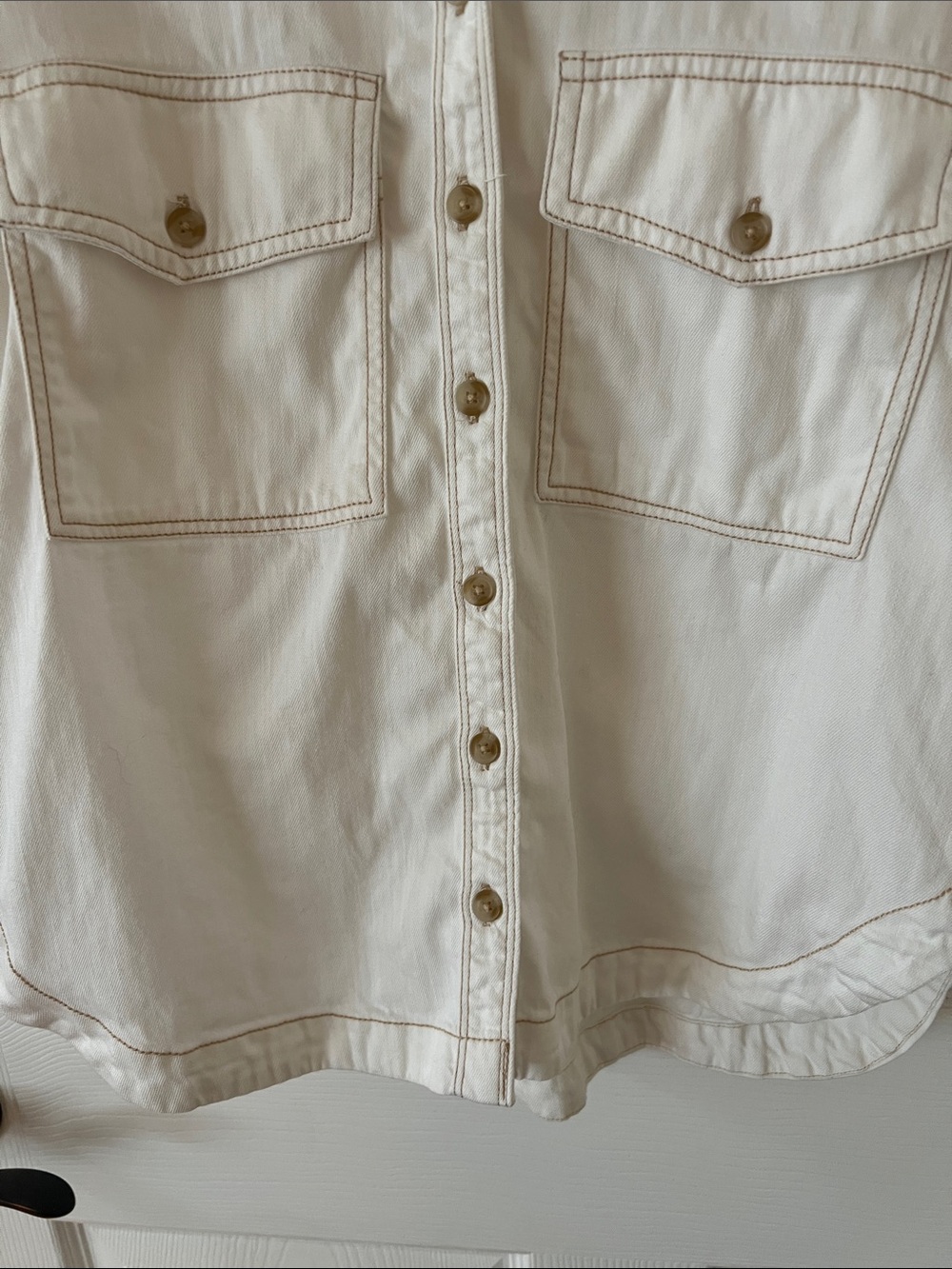 Pilcro Cream Ruffle-Sleeve Button-Down Shirt - Picture 6 of 8